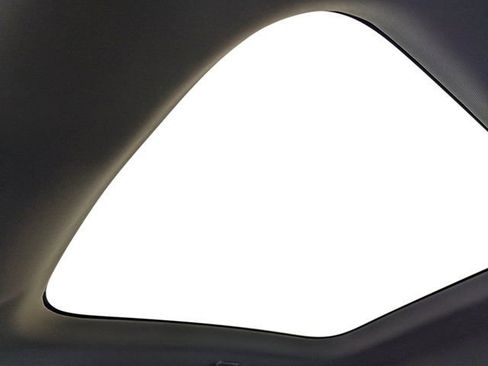 New 2026 Nissan Leaf Platinum+ w/ Cargo Package (Platinum+) FWD image 18