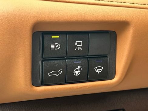 Used 2022 Toyota Highlander Platinum AWD/4WD image 19