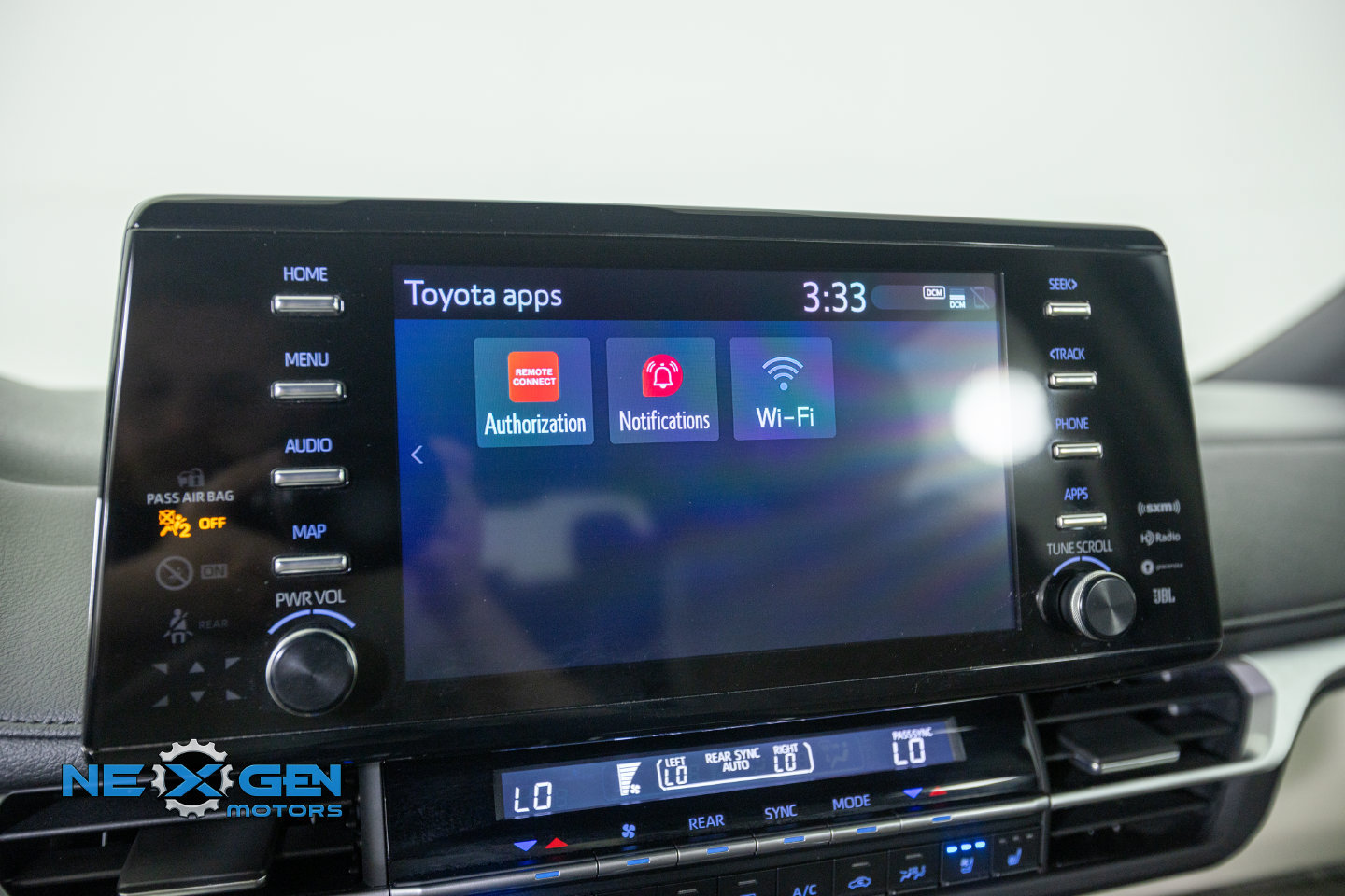 Used 2024 Toyota Sienna Limited AWD/4WD image 20