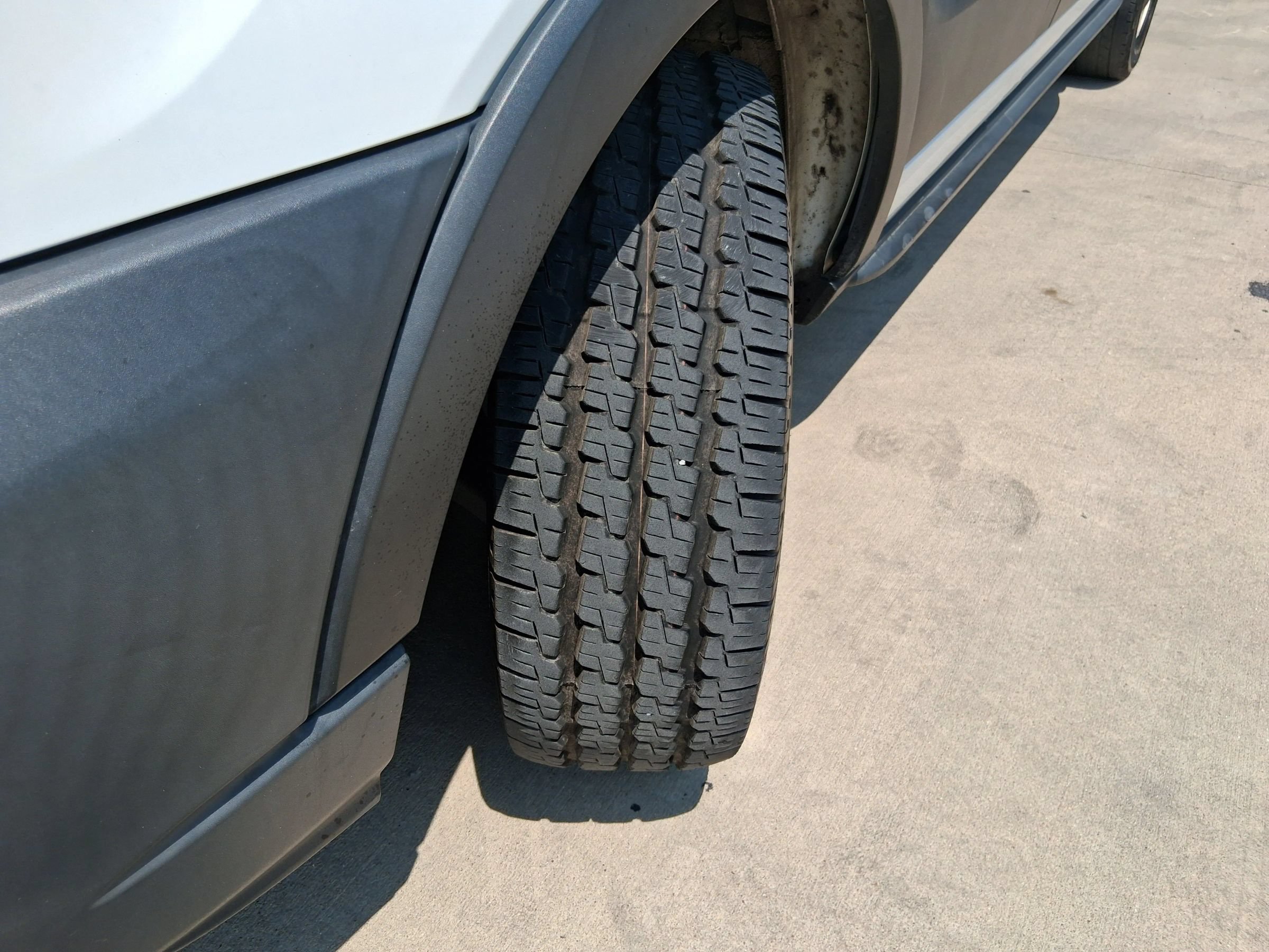 Used 2020 Ford Transit 150 XL RWD image 20