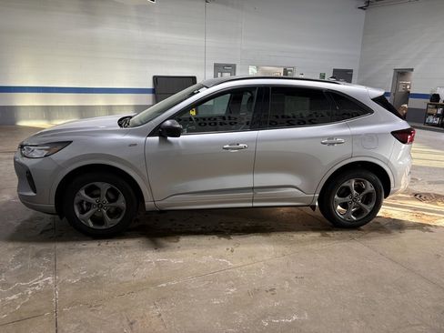 Used 2023 Ford Escape ST-Line w/ Tech Pack #1 image 3