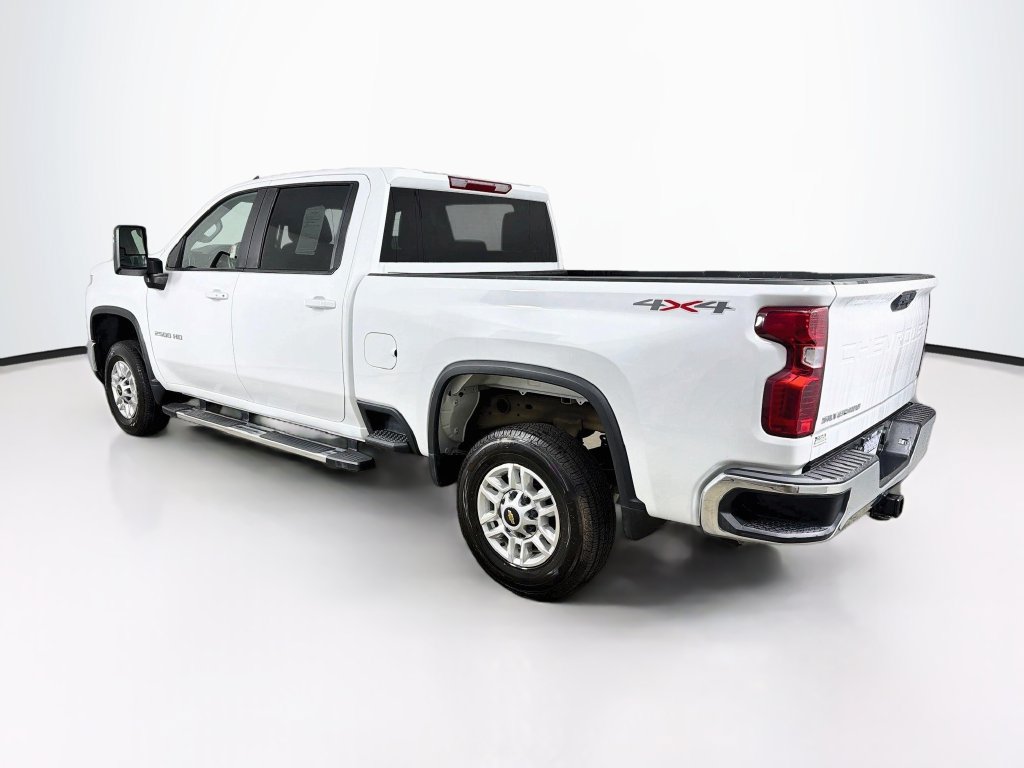 Used 2025 Chevrolet Silverado 2500 LT w/ Convenience Package AWD/4WD image 7