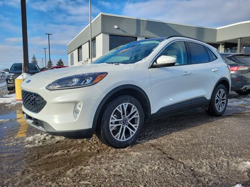 Certified 2022 Ford Escape SEL image 2