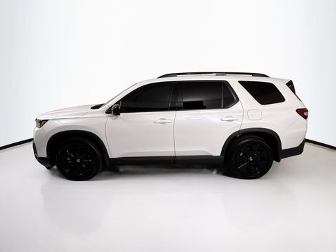 Used 2026 Honda Pilot Black Edition image 8