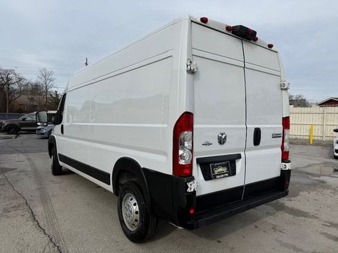 Used 2023 RAM ProMaster 2500 image 6