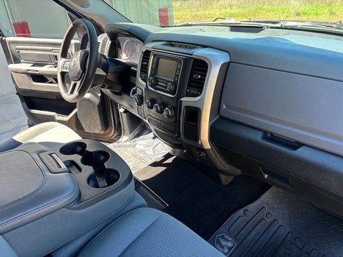 Used 2018 RAM 1500 Classic SLT image 20