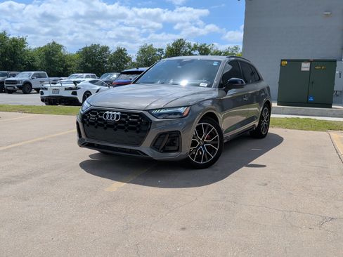 Used 2023 Audi SQ5 Prestige w/ Prestige Package AWD/4WD image 5