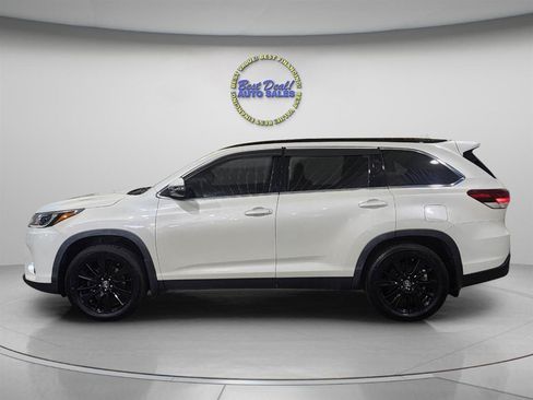 Used 2019 Toyota Highlander SE AWD/4WD image 2