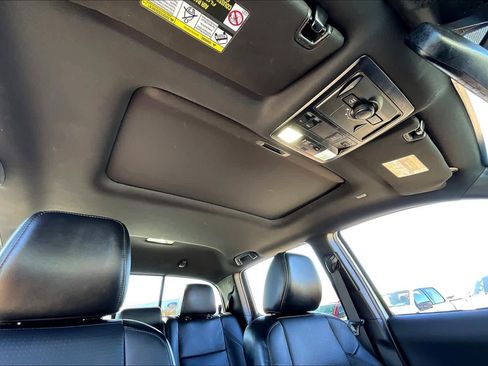 Used 2023 Toyota Tacoma TRD Off-Road image 13