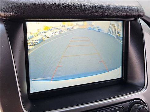 Used 2020 Chevrolet Suburban LT AWD/4WD image 13