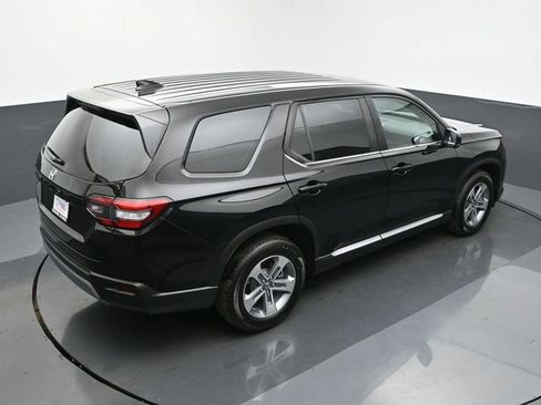 Used 2025 Honda Pilot EX-L image 17