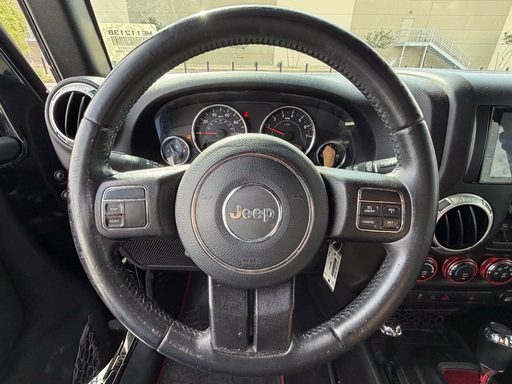 Used 2018 Jeep Wrangler Unlimited Sahara AWD/4WD image 13