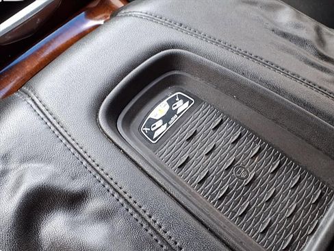 Used 2015 Cadillac Escalade ESV Premium image 14