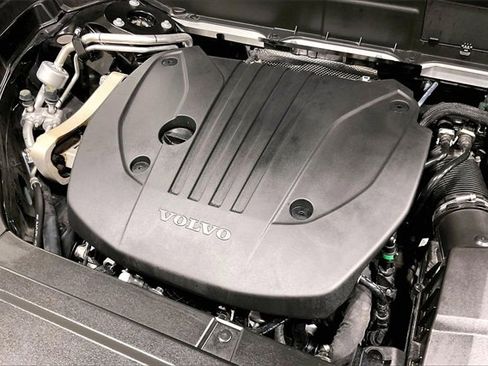 Certified 2024 Volvo XC90 B5 Plus image 35