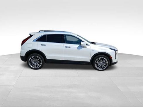 Used 2024 Cadillac XT4 Premium Luxury w/ Active Safety Package AWD/4WD image 6