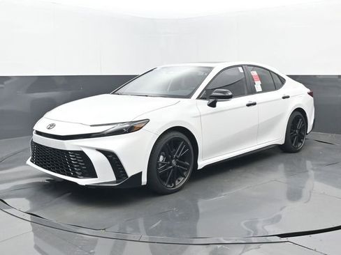 New 2026 Toyota Camry Hybrid w/ Multimedia Upgrade Package image 23