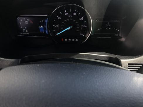 Used 2018 Ford Explorer XLT w/ Equipment Group 202A image 3