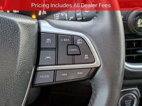 Certified 2025 Toyota Grand Highlander FWD image 29
