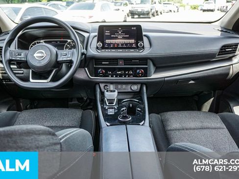 Used 2024 Nissan Rogue SV AWD/4WD image 25