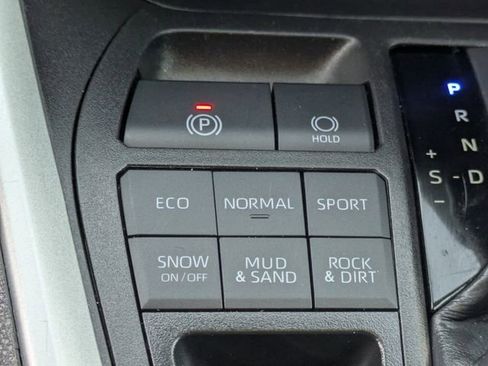 Used 2024 Toyota RAV4 LE image 16