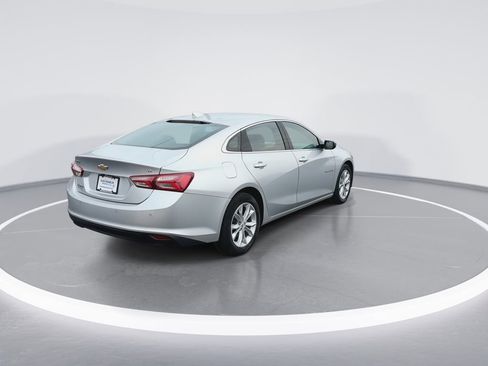 Used 2021 Chevrolet Malibu LT image 8