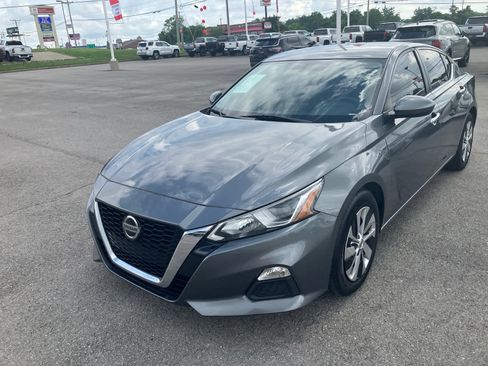Used 2020 Nissan Altima 2.5 S FWD image 3