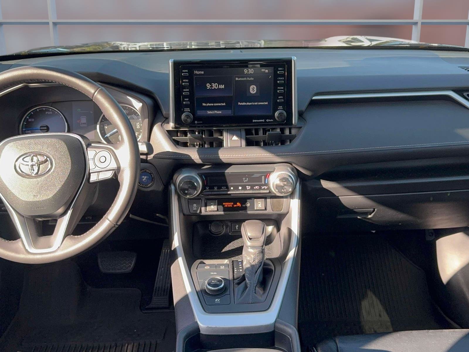 Used 2020 Toyota RAV4 XLE w/ Convenience Package AWD/4WD image 12