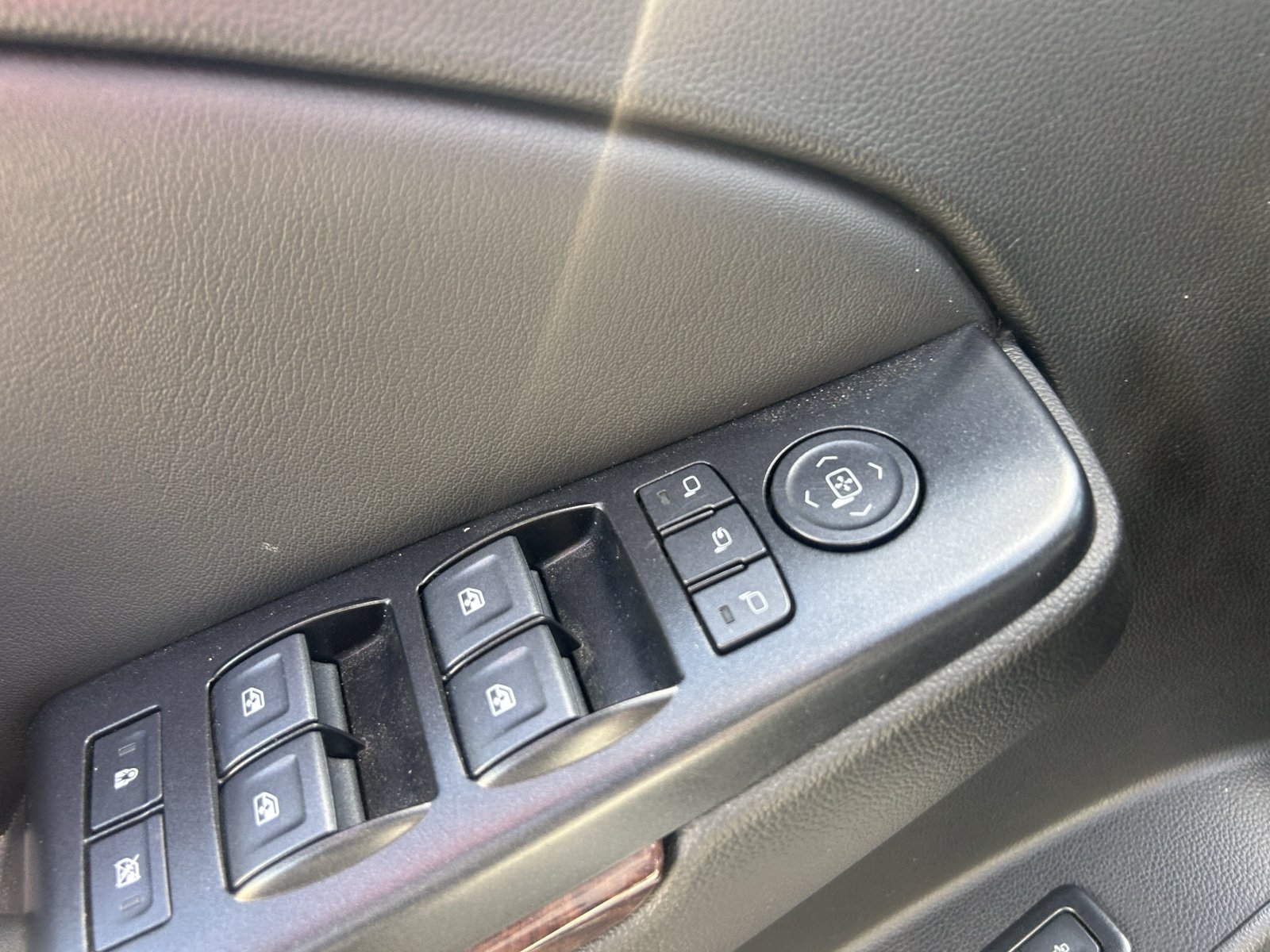 Used 2020 GMC Yukon XL SLT AWD/4WD image 15