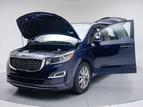 Used 2019 Kia Sedona EX FWD image 17
