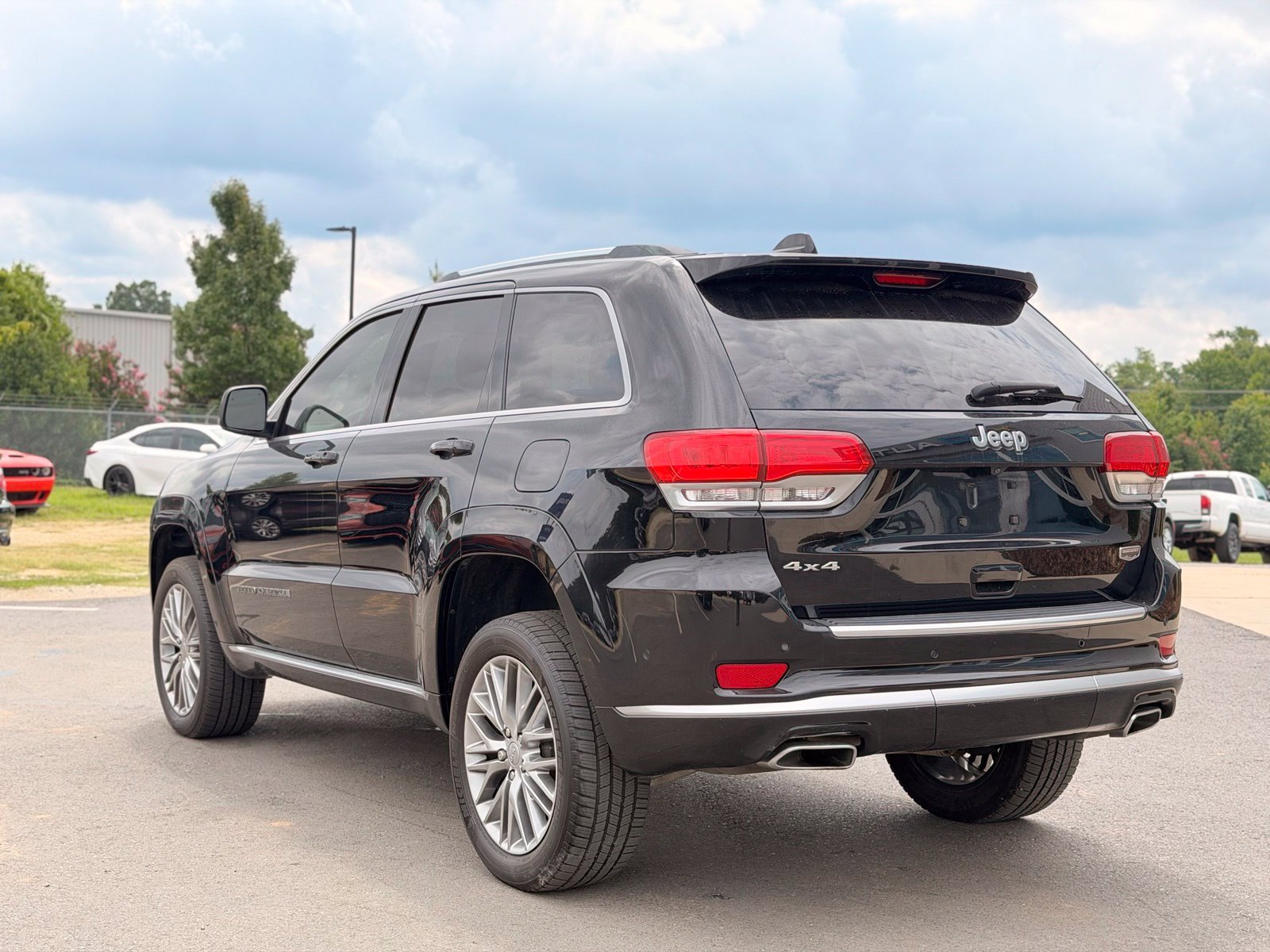 Used 2018 Jeep Grand Cherokee Summit w/ Platinum Series Group AWD/4WD image 16