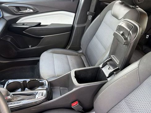 Used 2025 Chevrolet Trax LT w/ Driver Confidence Package image 22