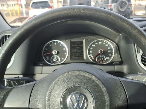Used 2012 Volkswagen Tiguan S FWD image 19