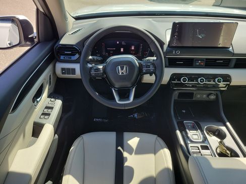 New 2026 Honda Pilot Touring image 11