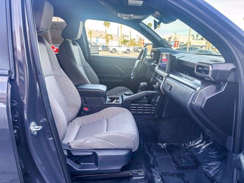 Certified 2025 Toyota Tacoma SR5 image 19