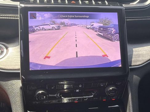 Used 2025 Jeep Grand Cherokee Limited w/ Trailer Tow Package RWD image 28