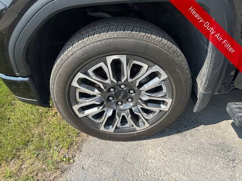 Used 2023 GMC Sierra 1500 Denali Ultimate image 32