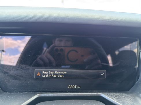 Used 2025 GMC Acadia AT4 AWD/4WD image 18