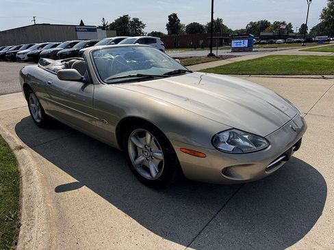 Used 1998 Jaguar XK8 Convertible image 3