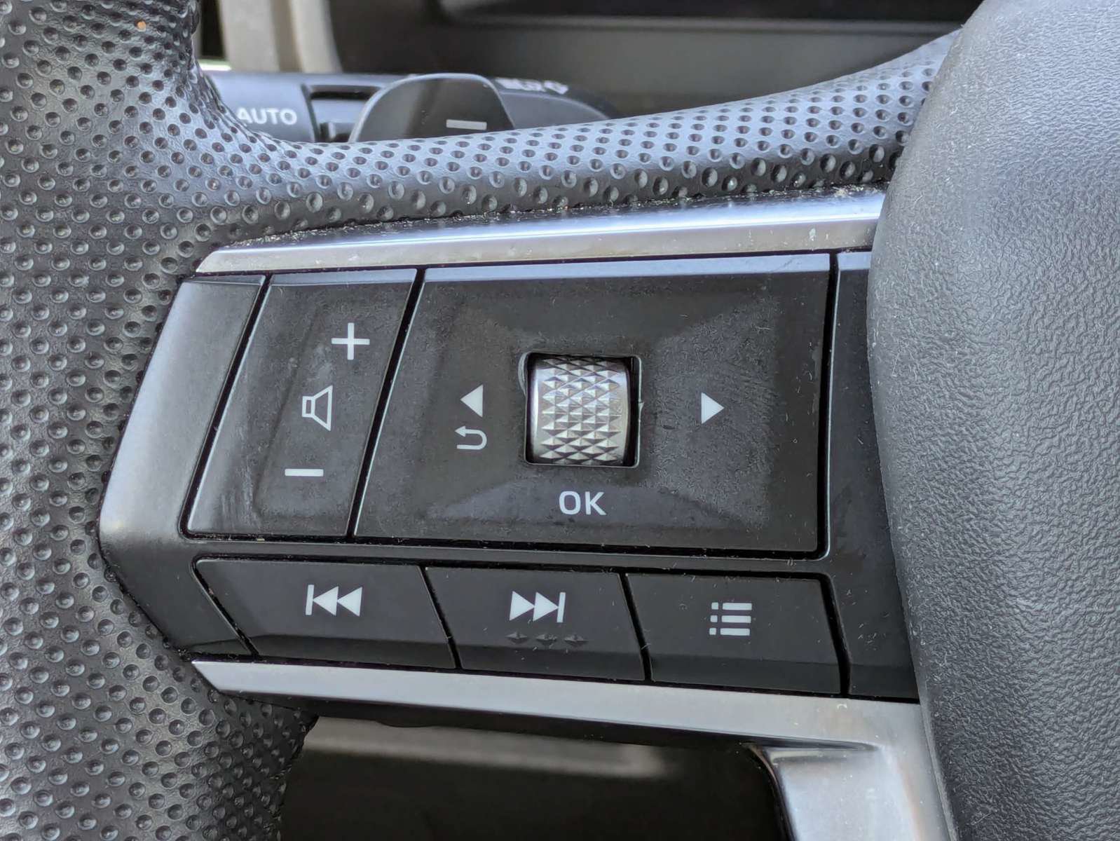 Used 2023 Mitsubishi Outlander SEL FWD image 23