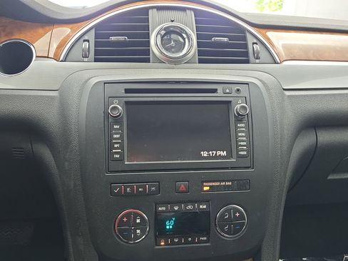 Used 2012 Buick Enclave Leather FWD image 21