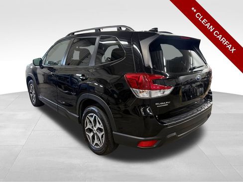 Used 2023 Subaru Forester Premium AWD/4WD image 3