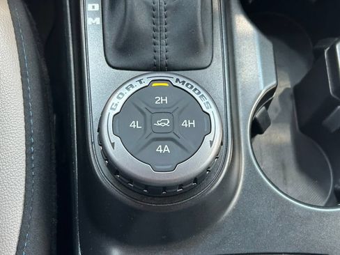 Used 2022 Ford Bronco Wildtrak AWD/4WD image 29