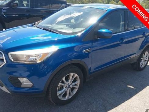 Used 2017 Ford Escape SE AWD/4WD image 2