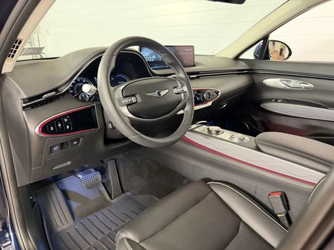 Used 2024 Genesis GV70 2.5T w/ Advanced Package AWD/4WD image 10