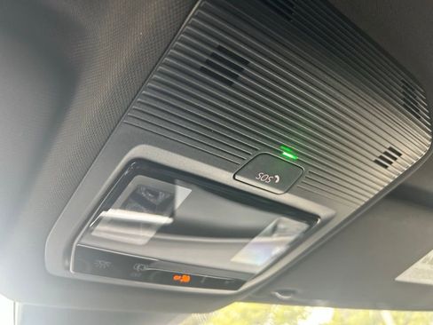 Certified 2024 Volkswagen Atlas Cross Sport SE image 60