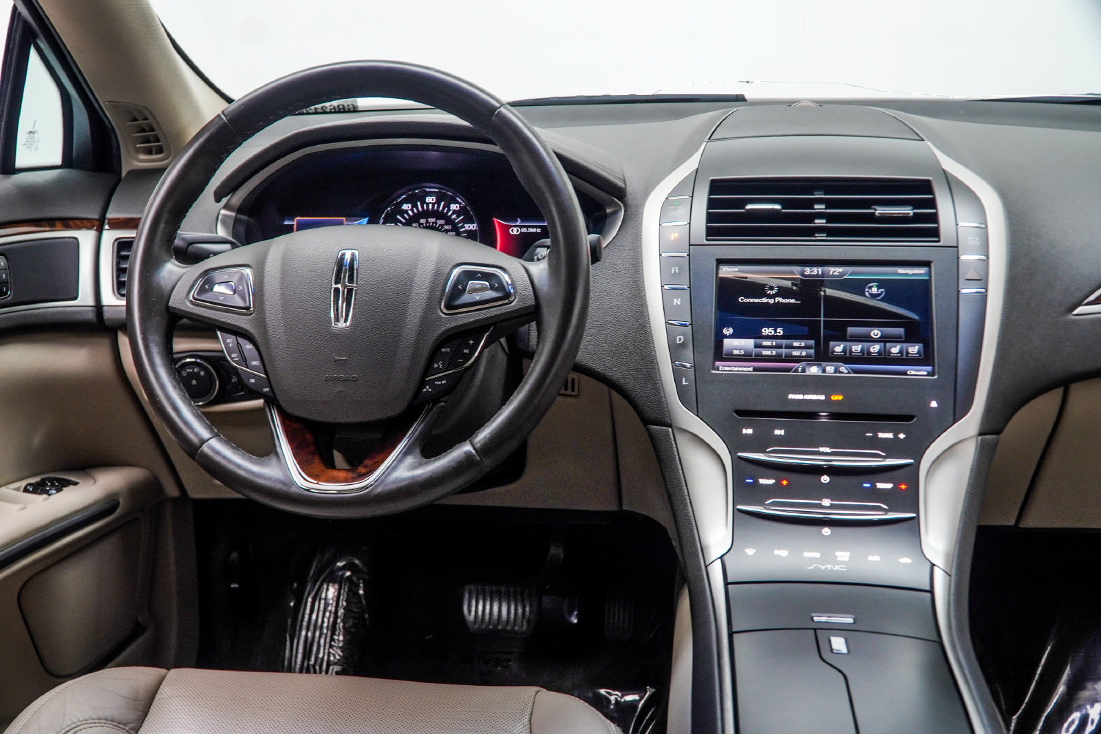 Used 2016 Lincoln MKZ Hybrid w/ Equipment Group 600A Reserve FWD image 17