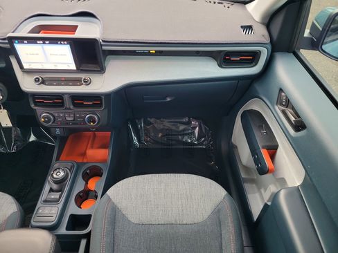 Used 2023 Ford Maverick XLT w/ XLT Luxury Package image 16