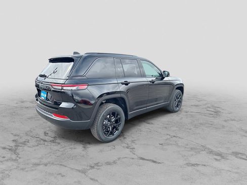 New 2026 Jeep Grand Cherokee Altitude AWD/4WD image 8