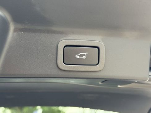 Used 2022 Jaguar F-PACE S AWD/4WD image 30