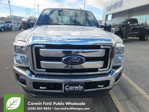 Used 2013 Ford F250 Lariat w/ Chrome Pkg image 2